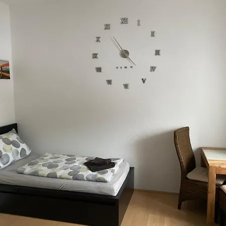 Work & Travel - Gratis Netflix - Seht Gute Verkehrsanbindung Bochum